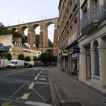Tal Ar Pont-meur 아파트